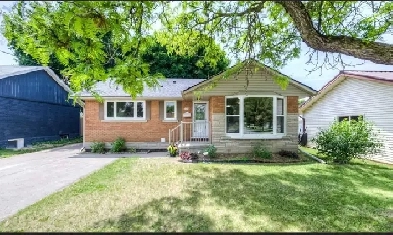 Fully Furnished 1 BHK Basement Apartment Image# 1
