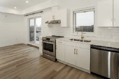 Luxury 1 Bedroom Apartment! With Fitness Centre! Image# 4