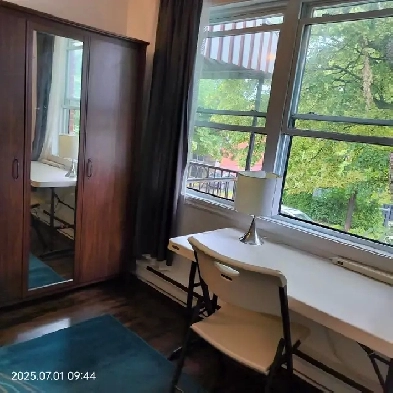 Rent for short term, Close metro Monk, All included. Female only Image# 1