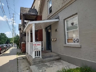 230  Gladstone Ave Image# 8