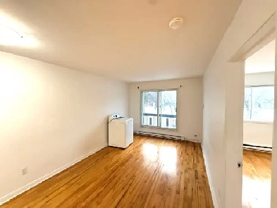 Great 3.5 in Ville D’Anjou Image# 1