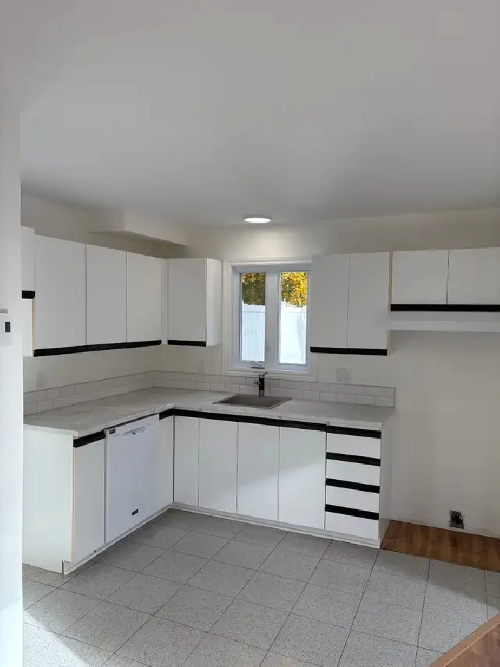 4 ½ à louer - Maison de ville (indépendante) sur deux étages