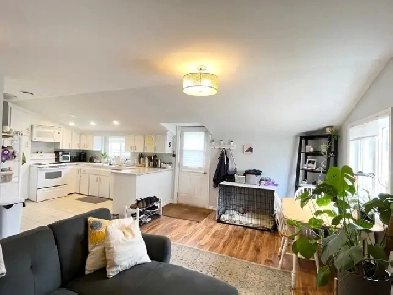 GREAT 2 BDRMS, CLEAN & QUIET, SOUND PROOF, 6 APPLIANCES,WEST END Image# 1