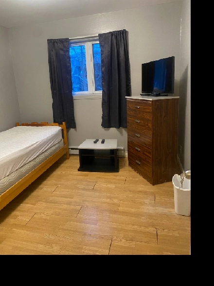 Room for rent in Cowan Heights available immediately .