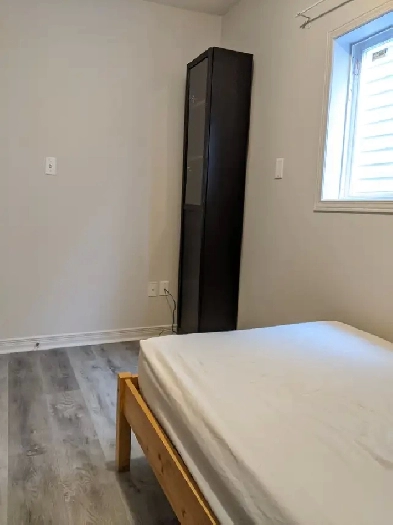 3rd Flr Bright Furnished Room & Parking @York University Village Image# 1