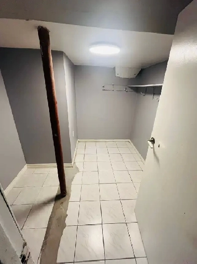 FURNISHED PRIVATE ROOM AVAILABLE IN MISSISSAUGA NEAR SQUARE ONE Image# 1