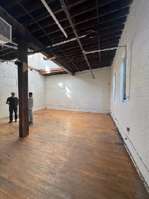 Queen and Brock Commercial Studio Image# 1