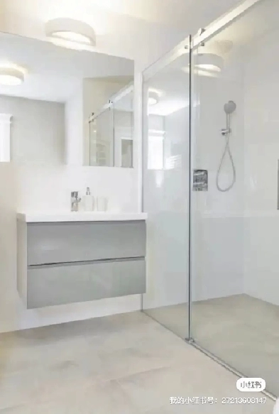 High quality female’s room by NW train station Image# 1