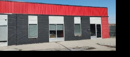 Commercial office / workshop / Warehouse / Storage on Pembina Image# 2