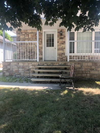 Room for rent in Dundas Image# 1