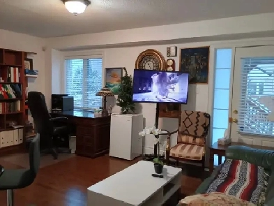 Furnished Room for rent in Maple. On Image# 1