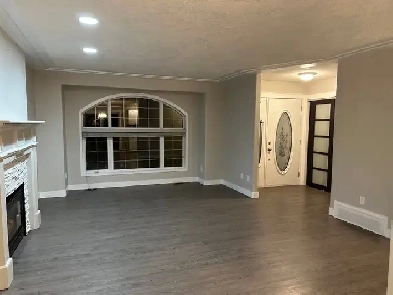 5 bed 2.5 bath house for rent