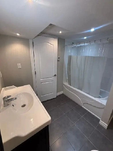 1 bed 1 bath townhouse Image# 1