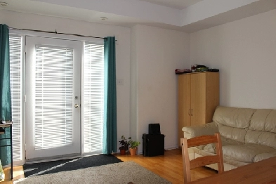 1-Bedroom 1-Bath Townhome Condo in Churchill Meadows