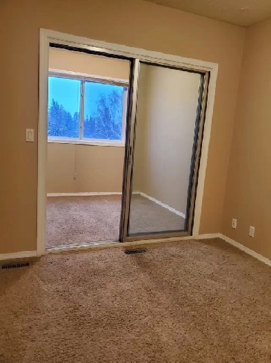 Red Deer Downtown 2-storey 2 BDRM townhouse Image# 1