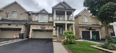 4.5 bedrooms and 3.5-bathroom Upper Level for Rent Image# 1