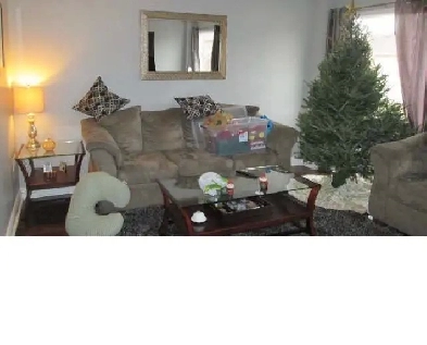 Spacious 3 Bedroom Townhouse in Burlington for Rent $3100 Image# 1