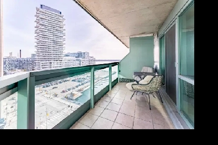 ALL-INCLUSIVE Luxury, Huge One-Bedroom Corner Condo Image# 1