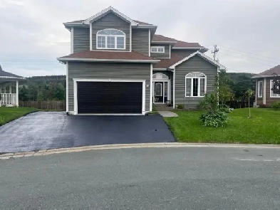 Beautiful Home on Cul‑de‑Sac Backing on Greenbelt – St. John’s