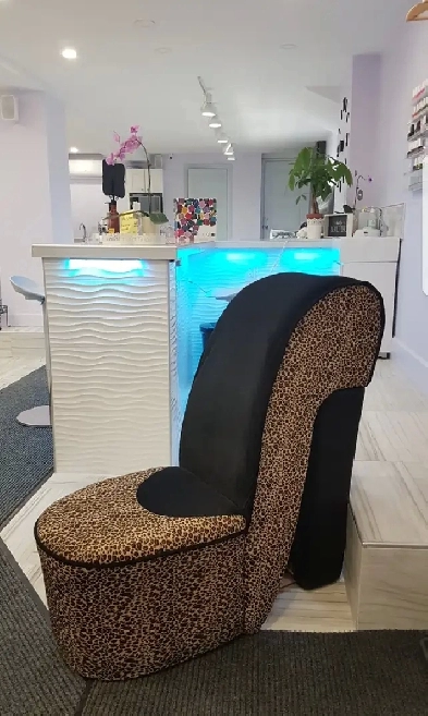 Montreal Salon Space For Rent, Espace Salon Esthetique À Louer Image# 18