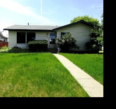 West end house for Rent on 1 year lease Image# 1