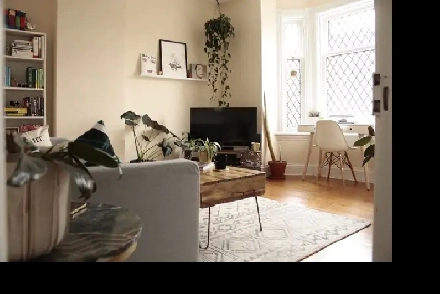 LIVE, PLAY AND ENTERTAIN IN THE GLEBE. Image# 7