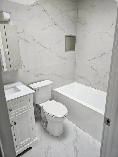 Superbe 4½ Rénové / Upscale Renovated 4½ – Saint-Léonard Image# 1