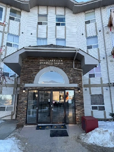 2 BEDROOM,  2 BATHROOM CONDO- AVAILABLE TODAY Image# 1