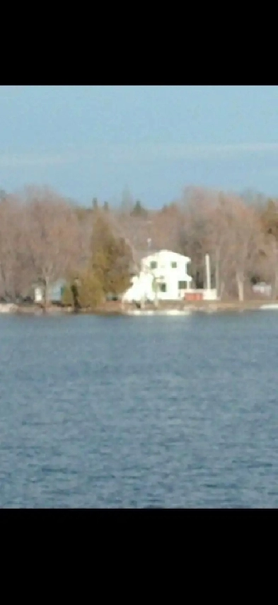 BEAUTIFUL WATERFRONT HOME (VERONA)NEAR KINGSTON ON.