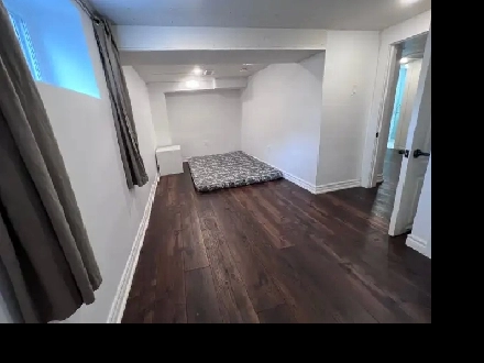 Prime Location! Room for Rent 3 Mins to Main Subway Image# 1