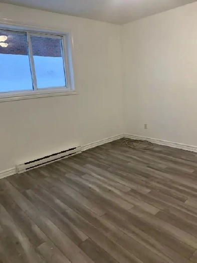 Appartement 3 1/2 à louer 2-Bedroom Bright Apt   Parking Include Image# 6