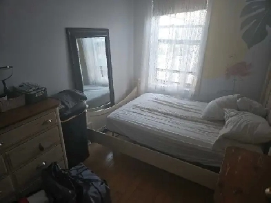 looking for a room downtown Image# 1