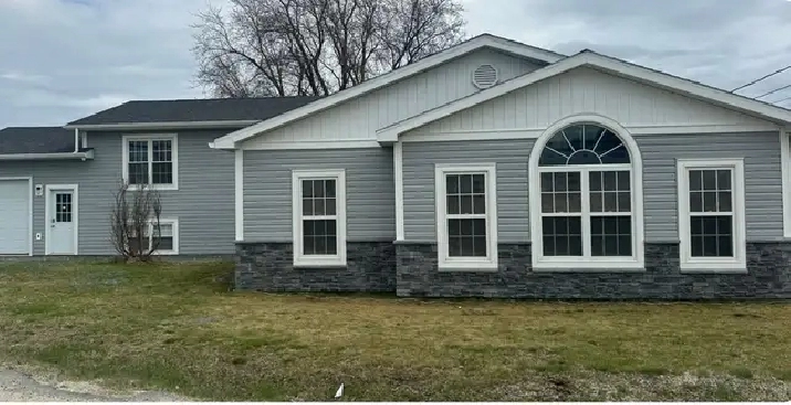 2 bedroom, pet friendly duplex for rent