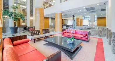 Room for rent in Luxury Downtown Condo Image# 1