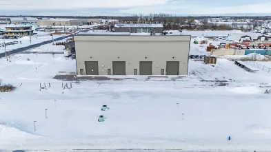 Stand-Alone Warehouse and Storage Yard for Lease Image# 4