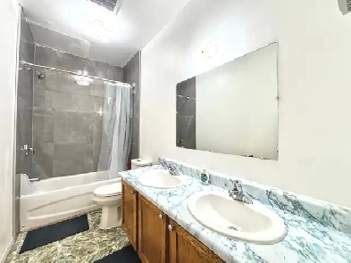 BEST Offer. GREAT Area. Clean, Safe! FREE Utilities. Comfy Room! Image# 5