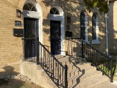 Spacious Two Bedroom Apartment Image# 1