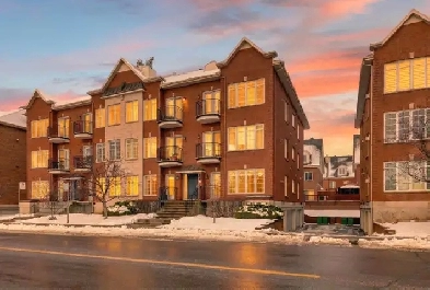 NOUVEAUTÉ | GRAND CONDO SUR 2 ÉTAGES À VENDRE – ÎLE DE MONTRÉ Image# 3