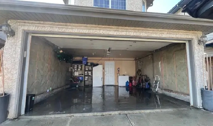 Garages Double Garage For RentPilot Sound/McConchie