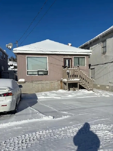 2 Bedroom, Lorne Street near Big Nickel Image# 1