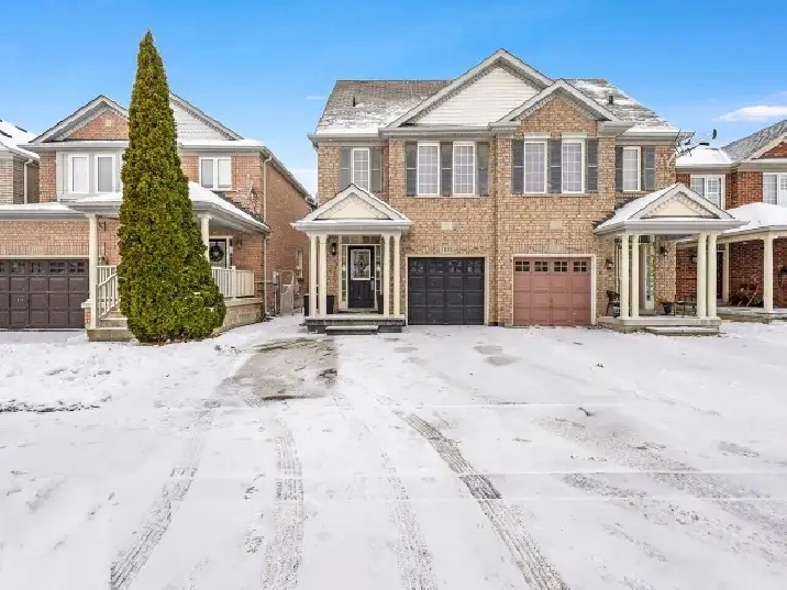 3 Bed 3 Bath Semi-Detached in Milton!