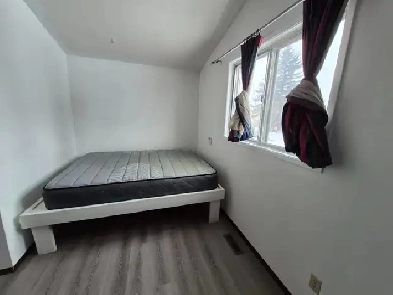 Room For Rent Close Century Park LRT Utility Included