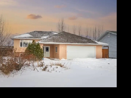 OPEN HOUSE! Spacious & FF 5bdrm Home w/ Dbl-Att Garage! Image# 8