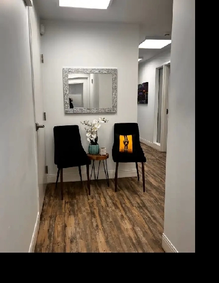 OMVIC APPROVED CLEAN OFFICE FOR RENT! GREAT LOCATION... Image# 1