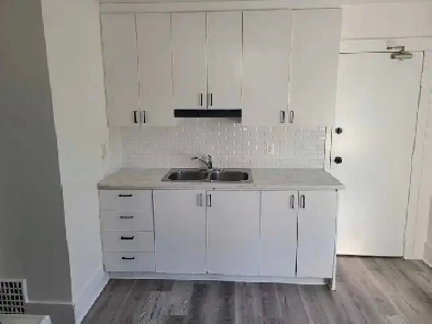 All Inclusive - Upper Two Bedroom Image# 1