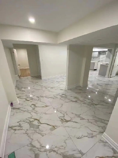 2 bedrooms in fully renovated house QEW/Winston Churchil Feb 1 Image# 1