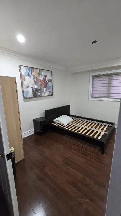 Private bedroom for rent in Mississauga Image# 1