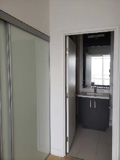 Luxury Penthouse 2 Bed 2 Bath Condo for Rent