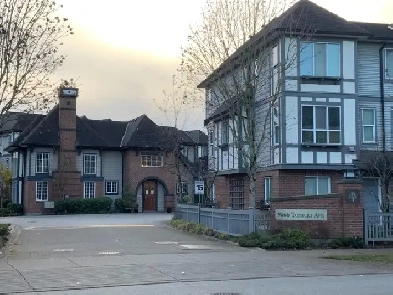 Richmond 3 bed 2.5 Bath Townhouse at Tomicki Ave Image# 1