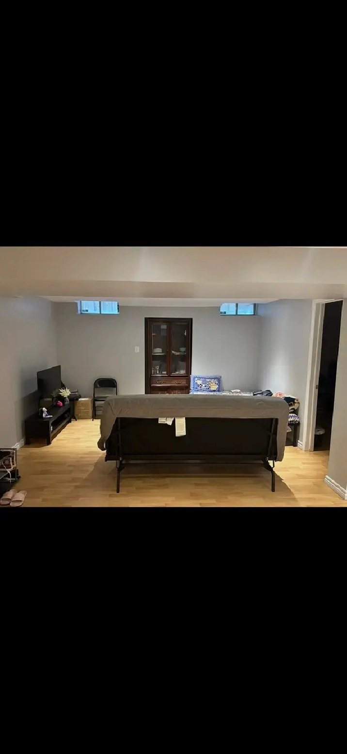 1 Bedroom Basement